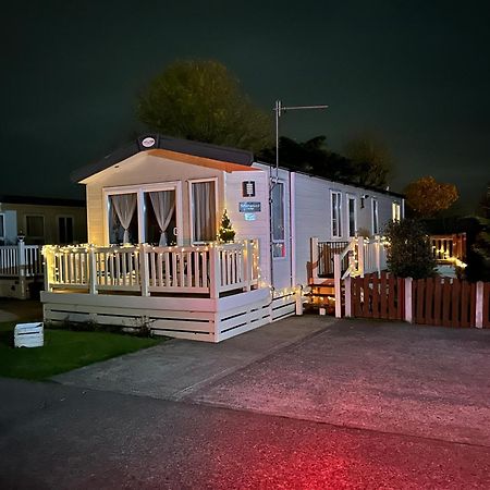 فيلا Hares Haven Pet Friendly Sleeps 6 كينغستون أبون هول المظهر الخارجي الصورة